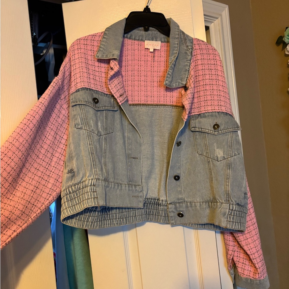 Pink Textured Jacket - Picture 4 of 5